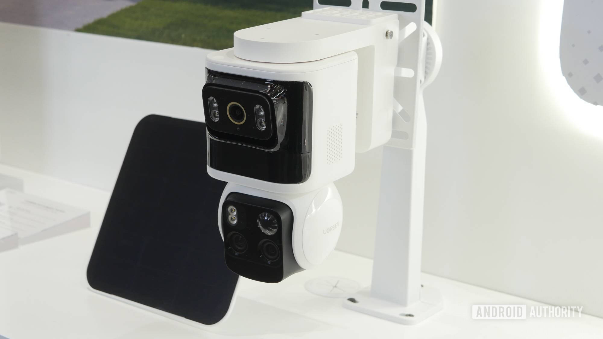 ugreen camera solar