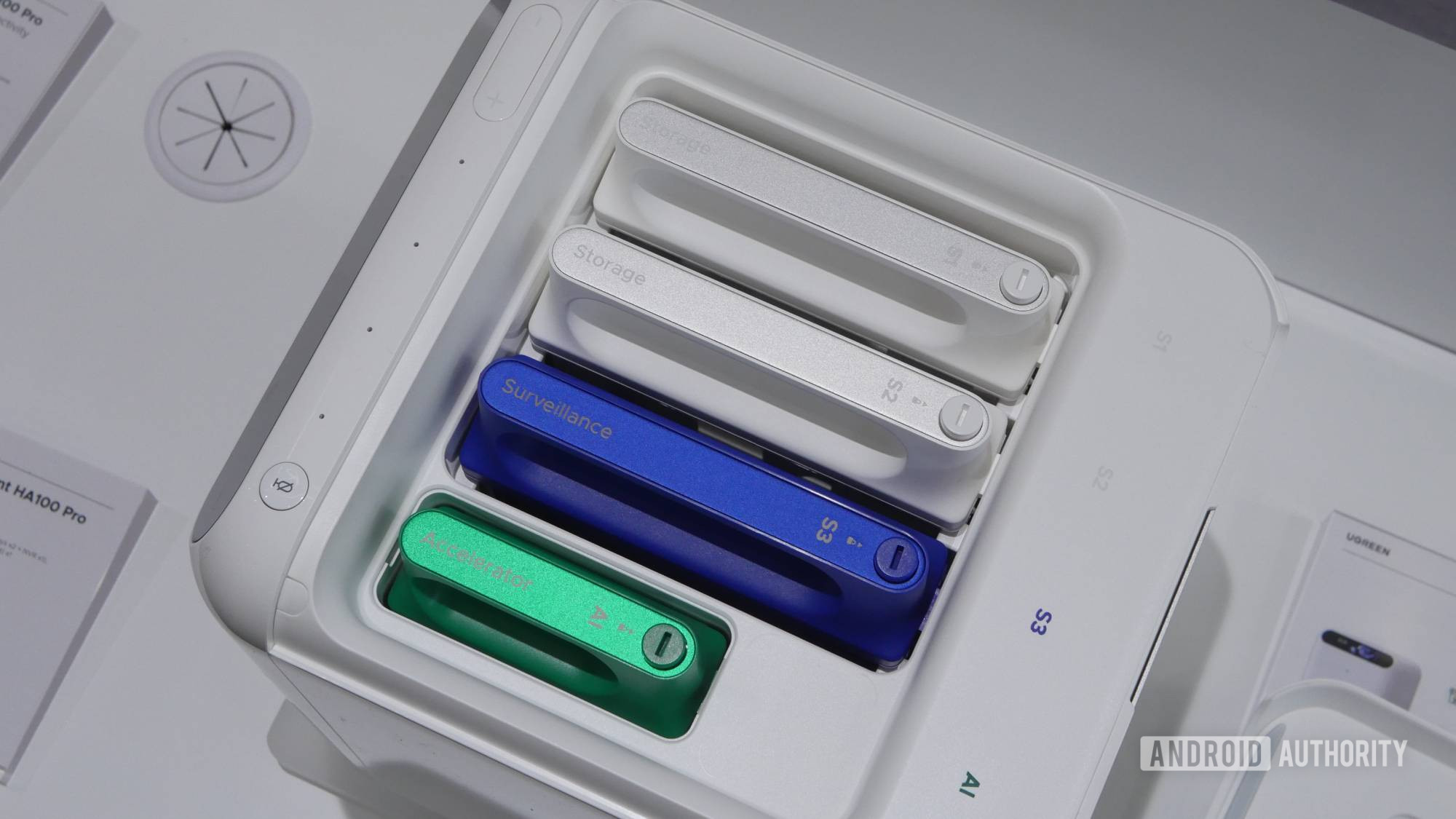 ugreen smart hubs bays