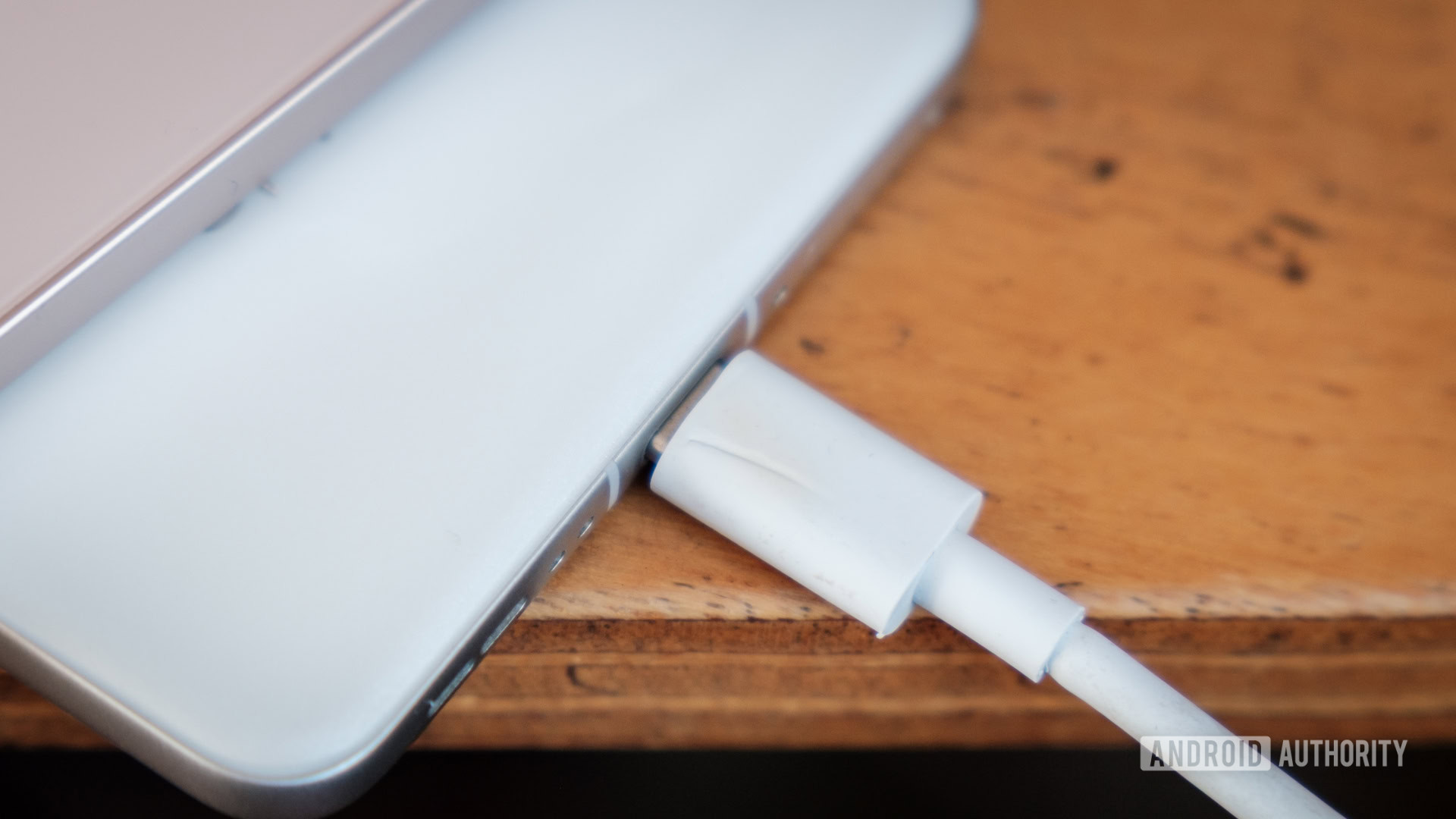 usb c cable in phone port usb c cable in phone port