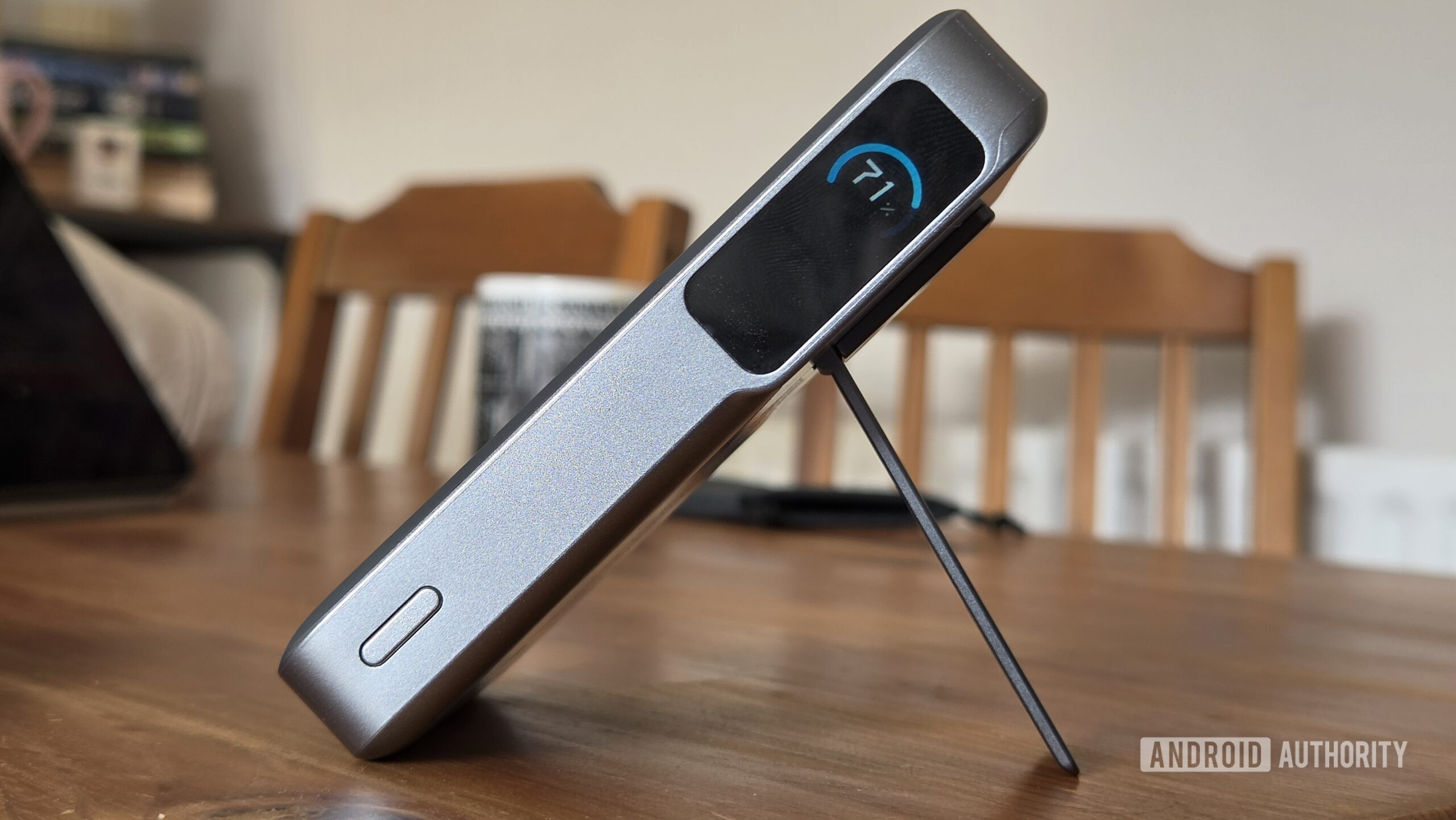 Anker MagGo Power Bank 2 Pro battery status Anker MagGo Power Bank 2 Pro battery status