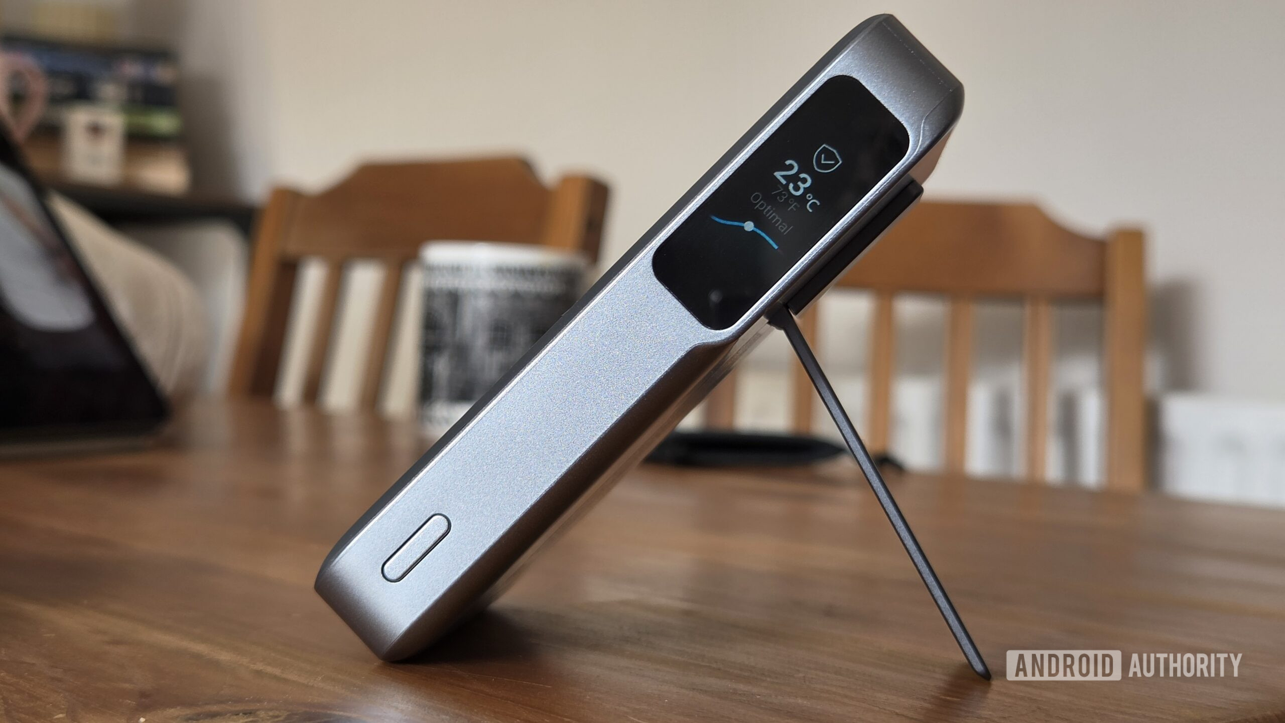 Anker MagGo Power Bank 2 Pro temperature display Anker MagGo Power Bank 2 Pro temperature display