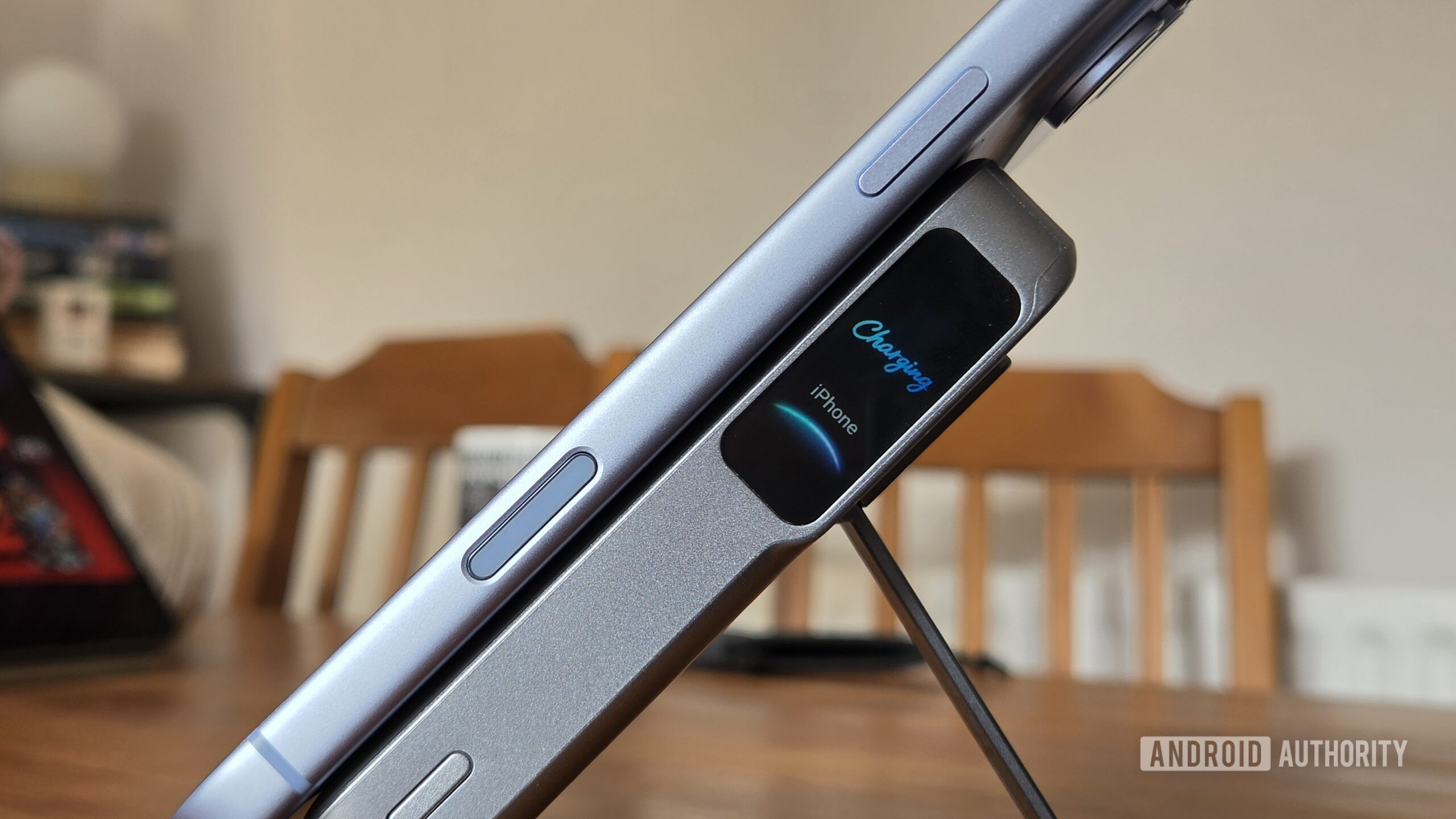 Anker MagGo Power Bank 2 Pro with iPhone Anker MagGo Power Bank 2 Pro with iPhone