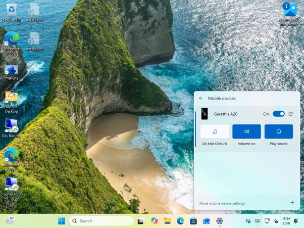 Do Not Disturb, Volume and Play sound controls for a linked Android phone in Quick Settings