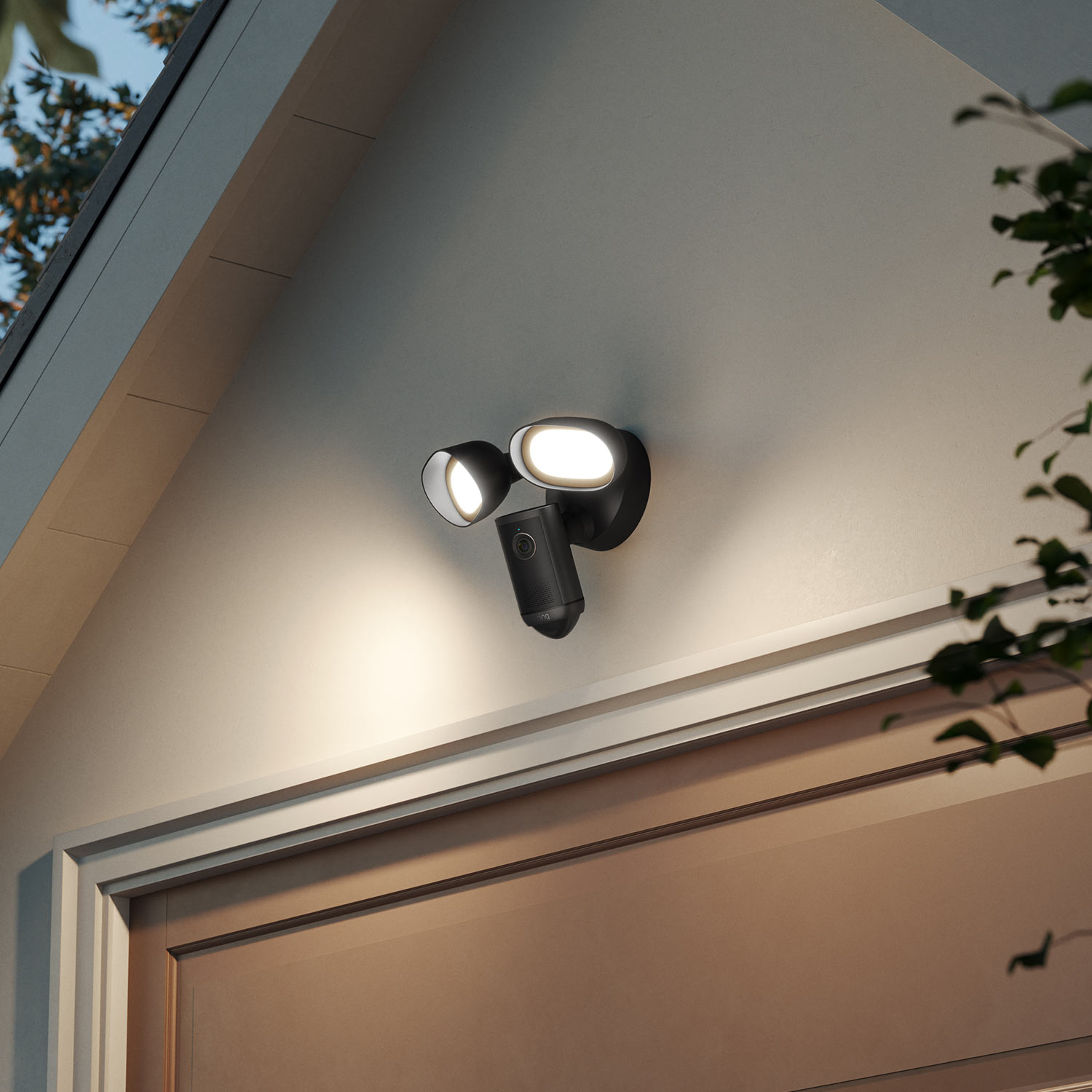 Floodlight Cam 4K Black Outside