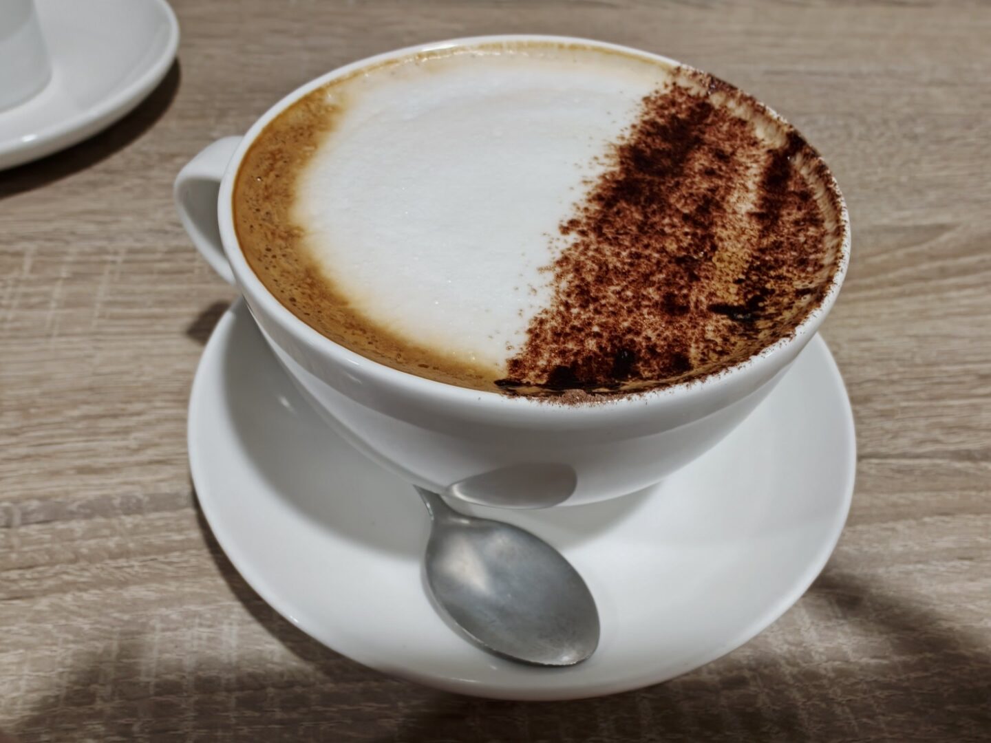 Oppo Find X10 Pro Max camera sample coffee cup