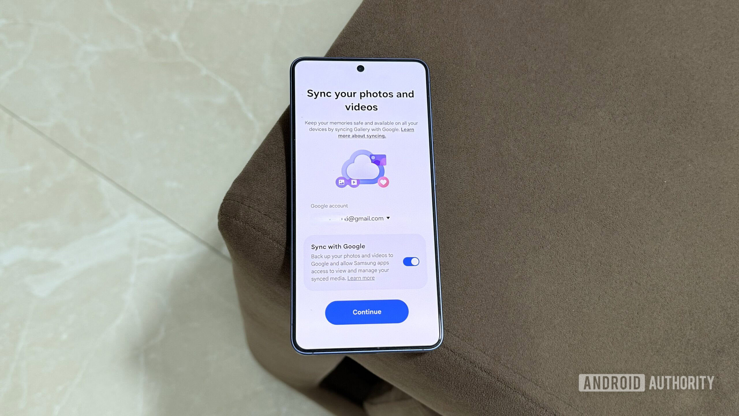 Samsung Gallery showing Google account sync