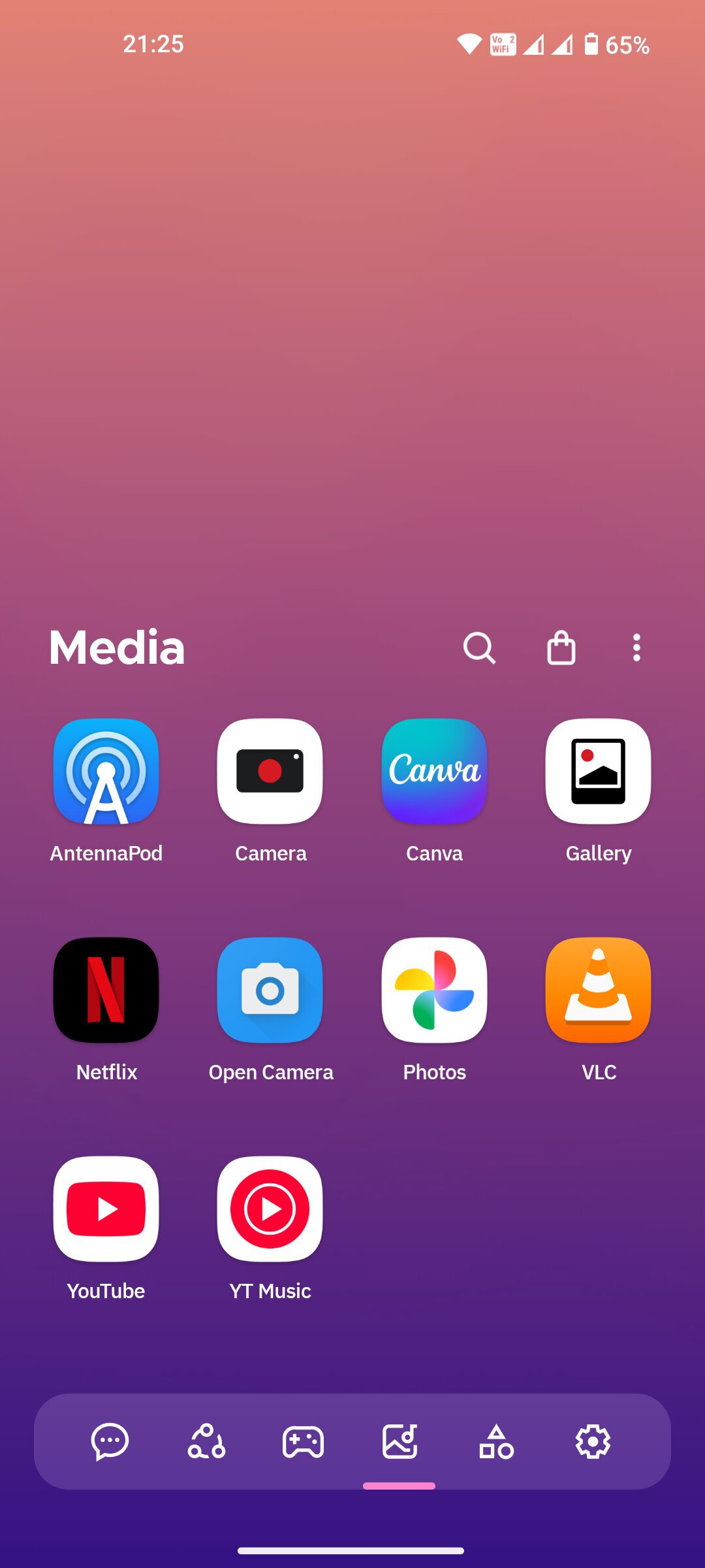 Smart Launcher interface on Android phone (1)