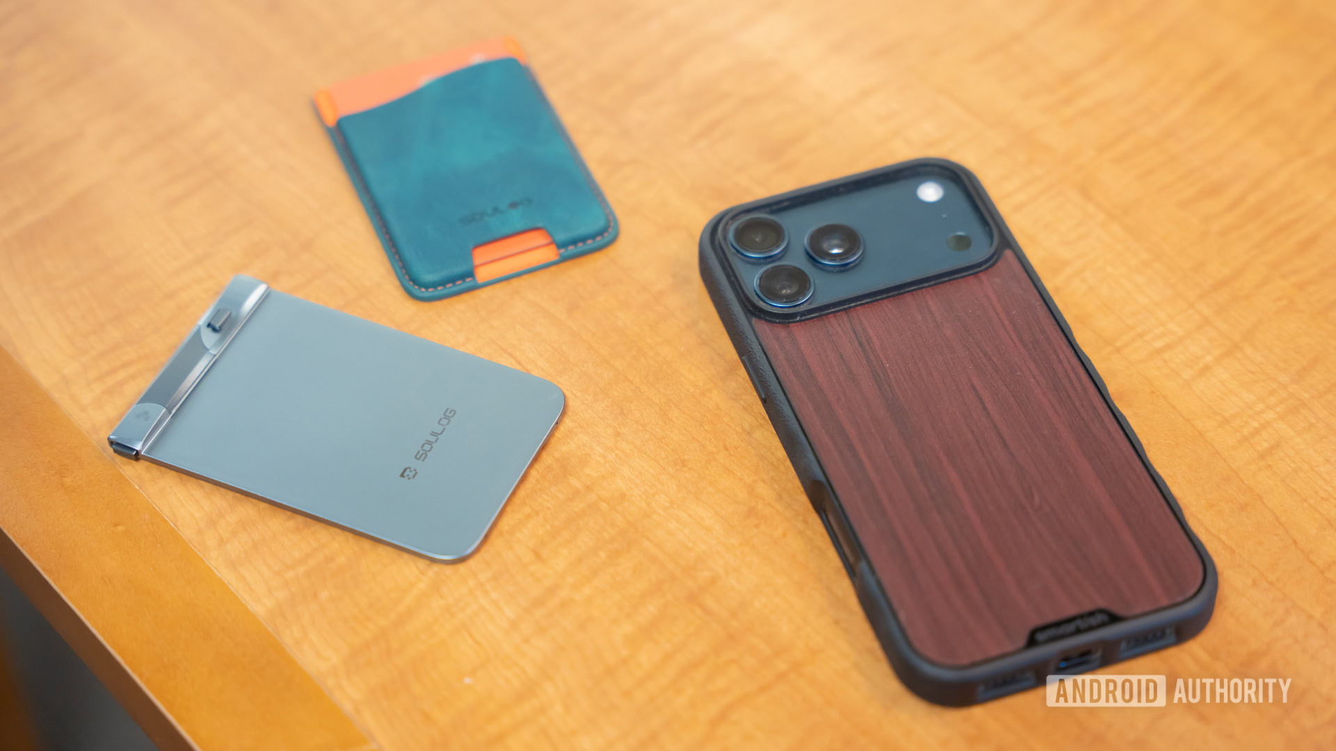 Soulog Sense, wallet, and phone separated 4 Soulog Sense, wallet, and phone separated 4
