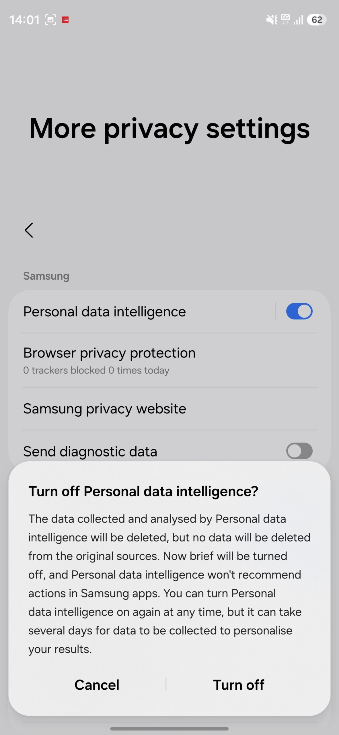 Prompt asking to confirm disabling Personal data intelligence on a Galaxy phone.