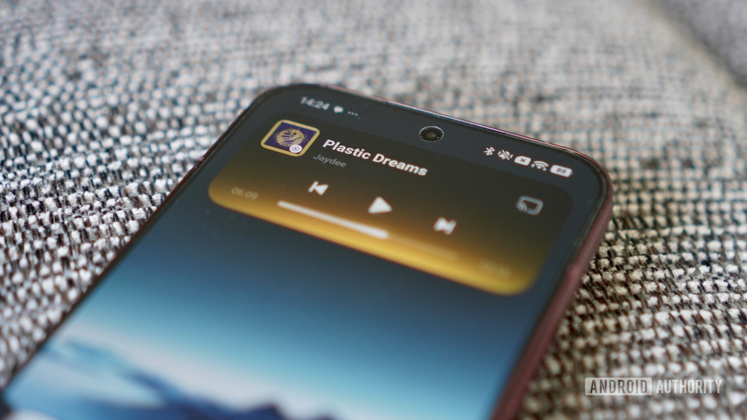 poco f9 ultra music playing Music playing on the Poco F9 Ultra