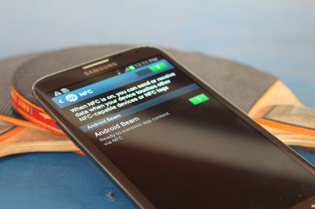 Смартфон поддерживает nfc. NFC на андроид. Купить смартфон самсунг в СПБ С NFC.